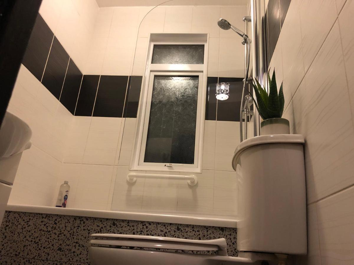 Handsworth Home - 2 Bedroomed Sheffield Exterior foto